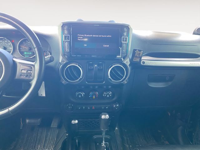 Used 2012 Jeep Wrangler Rubicon w/ Dual Top Group AWD/4WD image 11