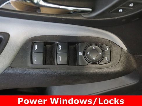 Used 2019 Chevrolet Equinox LS FWD image 5