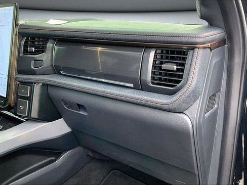 Used 2024 Ford F150 Lightning Lariat image 28