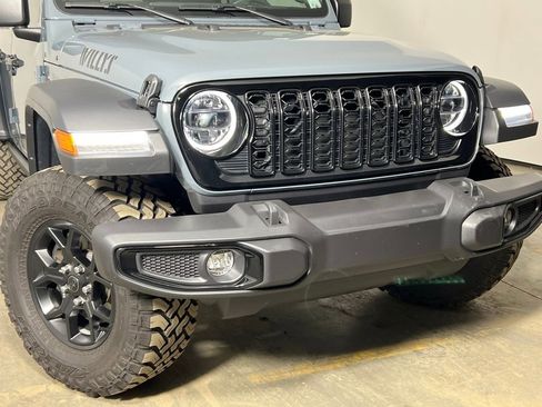 Used 2024 Jeep Wrangler Willys image 45