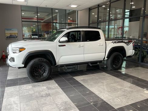 Used 2021 Toyota Tacoma TRD Pro AWD/4WD image 3