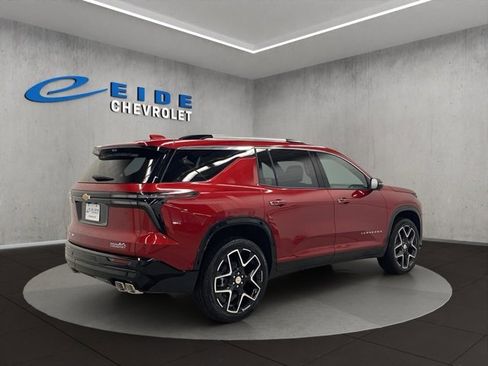 New 2026 Chevrolet Traverse High Country image 3