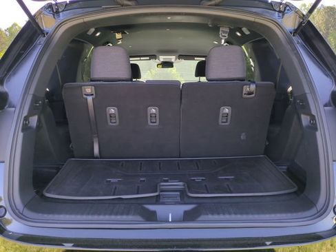 Used 2025 Honda Pilot Sport image 23