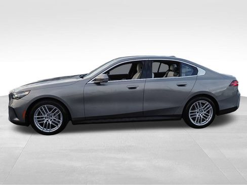 Used 2024 BMW 530i xDrive 530i xDrive w/ Convenience Package image 4