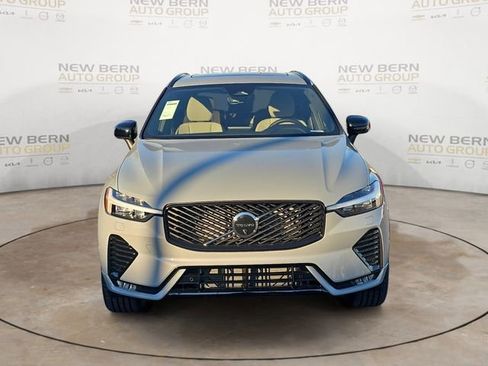 New 2026 Volvo XC60 B5 Plus w/ Protection Package Premier AWD/4WD image 8