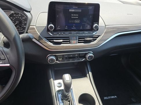 New 2026 Nissan Altima 2.5 SV AWD/4WD image 18
