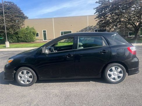 Used 2010 Toyota Matrix FWD image 4