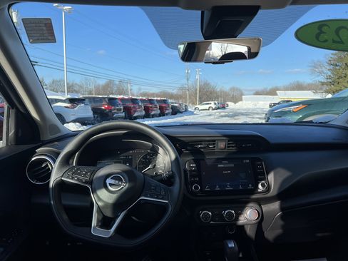 Used 2023 Nissan Kicks SV w/ Interior Electronics Package image 5