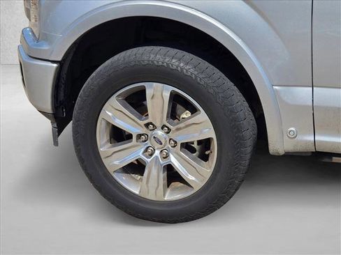 Used 2019 Ford F150 Platinum w/ Equipment Group 701A Luxury AWD/4WD image 10