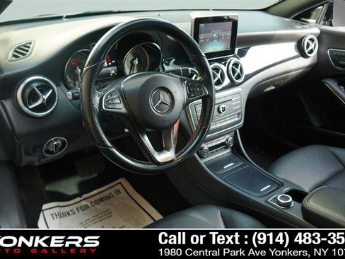 Used 2015 Mercedes-Benz CLA 250 image 41