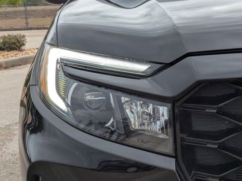 Used 2023 Honda Passport Elite image 10