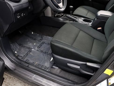 Used 2017 Toyota RAV4 LE image 22