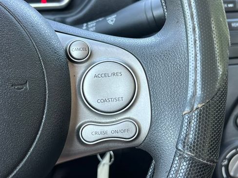 Used 2013 Nissan Versa SV FWD image 17