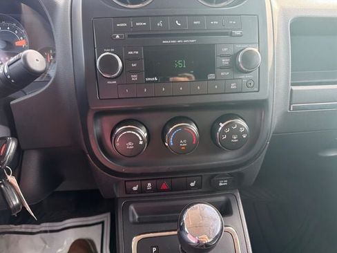 Used 2017 Jeep Patriot High Altitude AWD/4WD image 13