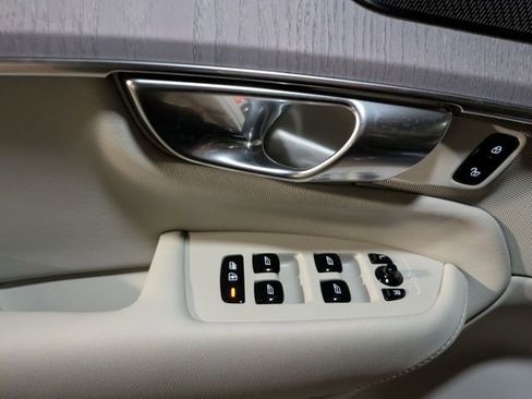 New 2026 Volvo XC90 B6 Ultra w/ Protection Package AWD/4WD image 12