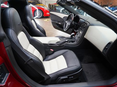 Used 2008 Chevrolet Corvette Coupe w/ Preferred Equipment Group RWD image 49