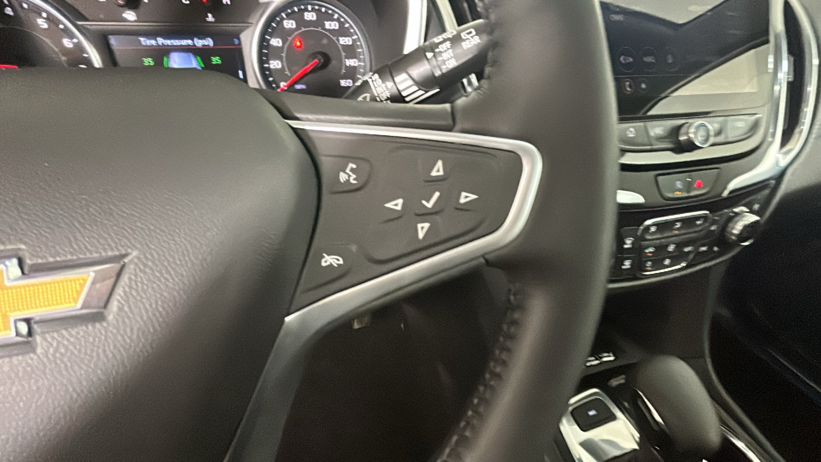 Used 2022 Chevrolet Equinox Premier AWD/4WD image 21