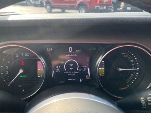 Used 2023 Jeep Wrangler Unlimited Rubicon 4xe w/ Steel Bumper Group image 28