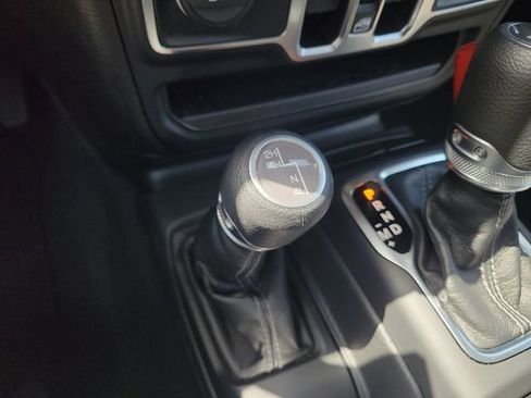 Used 2025 Jeep Wrangler Unlimited Sport AWD/4WD image 30