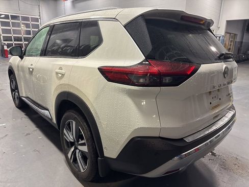 Used 2023 Nissan Rogue Platinum image 4