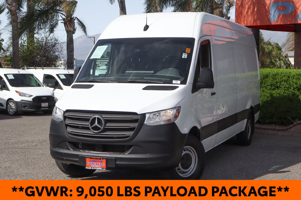 Used 2023 Mercedes-Benz Sprinter 2500 image 4