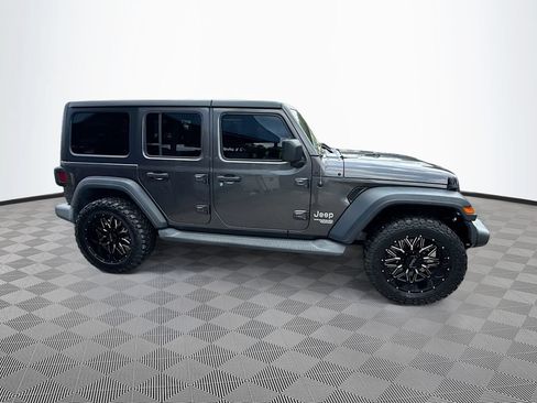 Used 2019 Jeep Wrangler Unlimited Sport S AWD/4WD image 5
