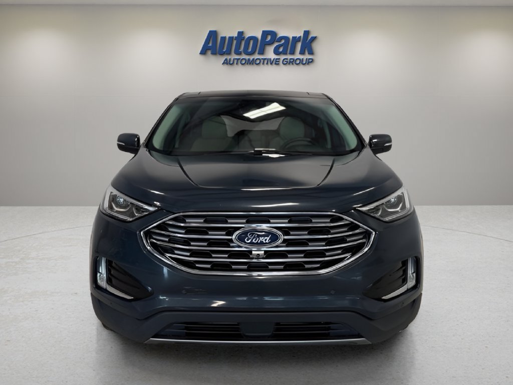 Used 2019 Ford Edge Titanium w/ Equipment Group 301A AWD/4WD image 2