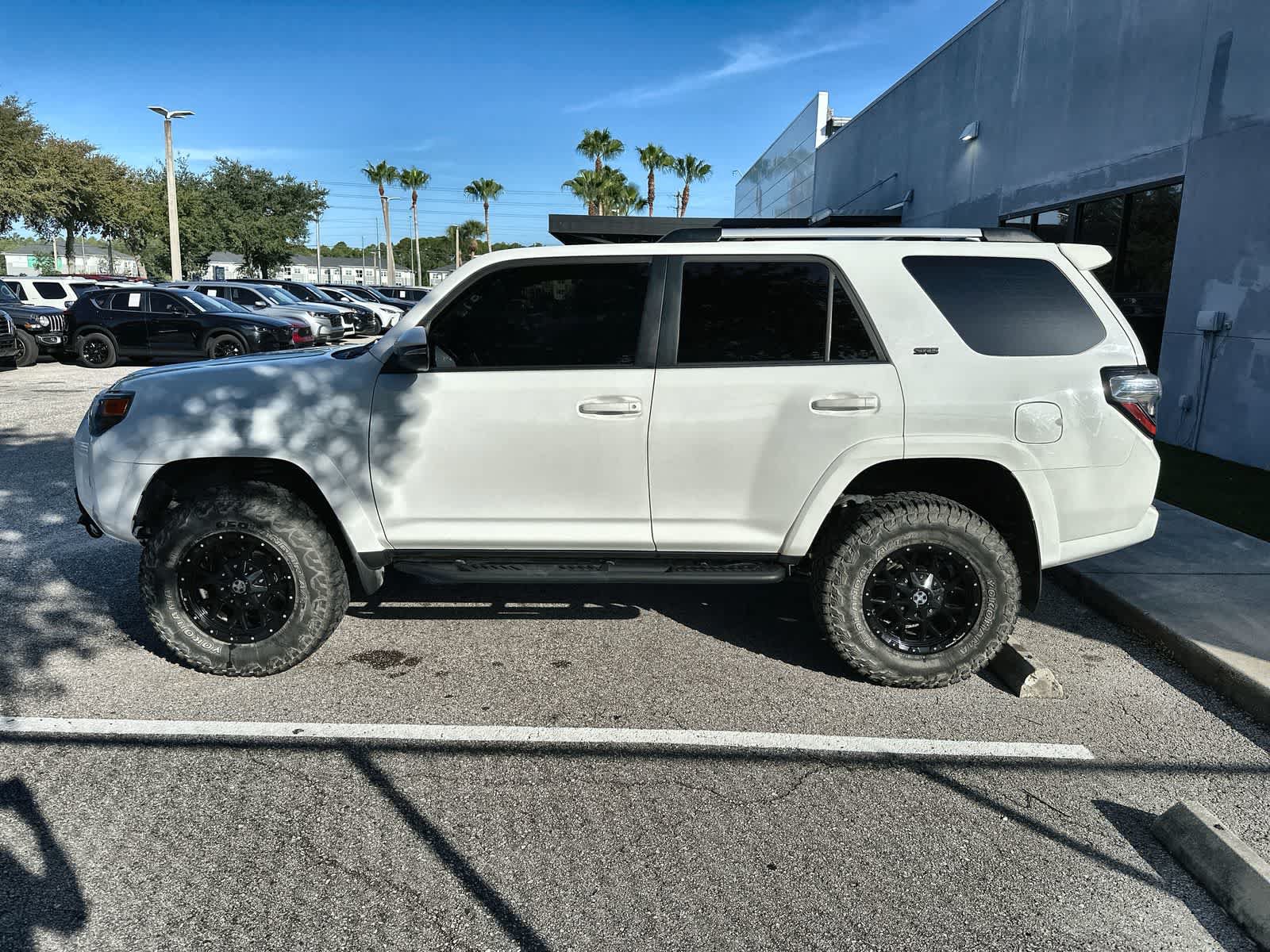 Used 2021 Toyota 4Runner SR5 Premium w/ Moonroof Package AWD/4WD image 5