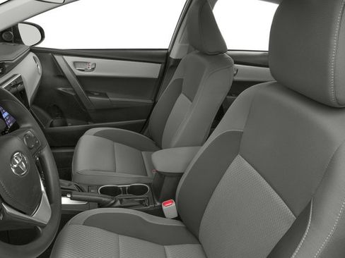 Used 2018 Toyota Corolla LE w/ Body Protection Package FWD image 9