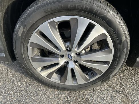Used 2019 Subaru Ascent Premium w/ Popular Package #3 image 7