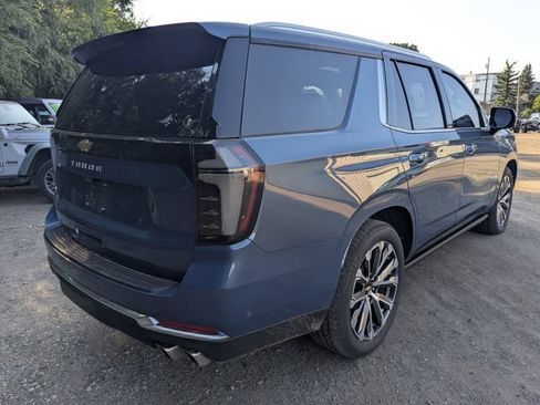 Used 2025 Chevrolet Tahoe High Country AWD/4WD image 12
