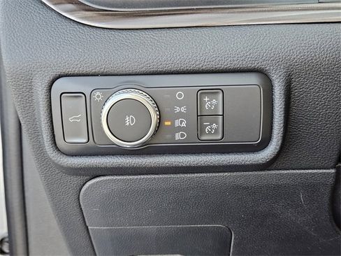 Used 2021 Ford Explorer Limited w/ Equipment Group 301A image 25