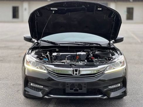 Used 2017 Honda Accord Sport Special Edition image 40