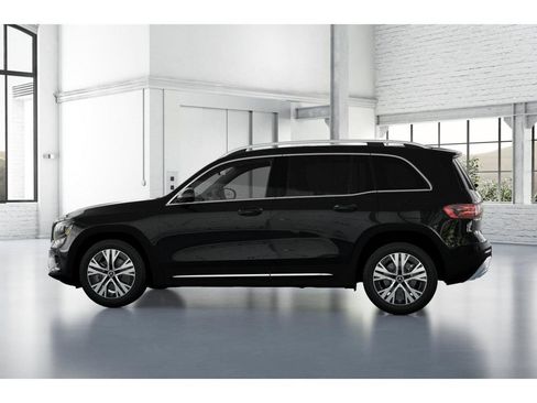 Used 2026 Mercedes-Benz GLB 250 4MATIC image 33