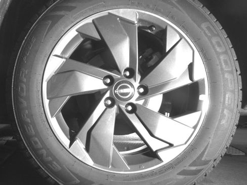 Used 2025 Nissan Rogue SV FWD image 14
