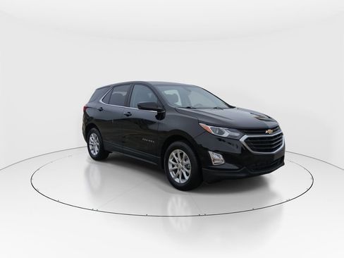 Used 2021 Chevrolet Equinox LT w/ Driver Convenience Package FWD image 2