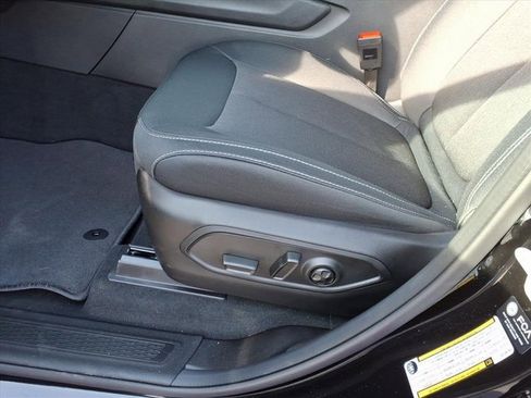 New 2025 Jeep Grand Cherokee Laredo X image 8