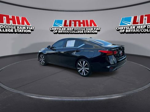 Used 2021 Nissan Altima 2.5 SR FWD image 6
