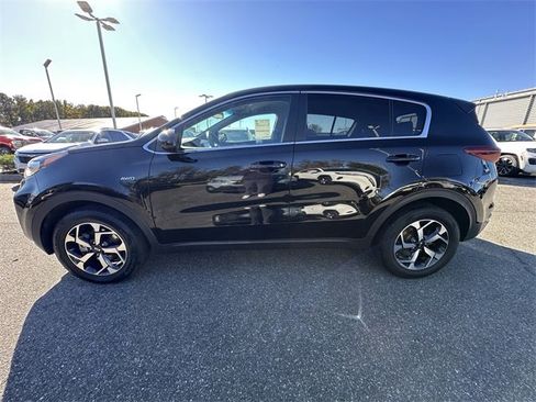 Used 2022 Kia Sportage LX image 8