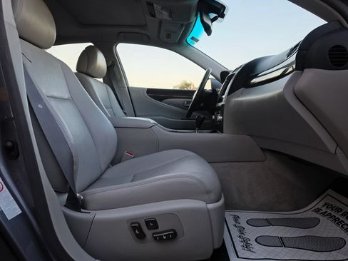 Used 2012 Lexus LS 460 w/ Luxury Value Edition RWD image 40