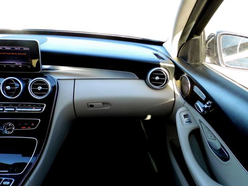 Used 2016 Mercedes-Benz C 300 Sedan image 21