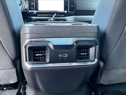 Used 2024 GMC Sierra 1500 Elevation w/ Preferred Package AWD/4WD image 37