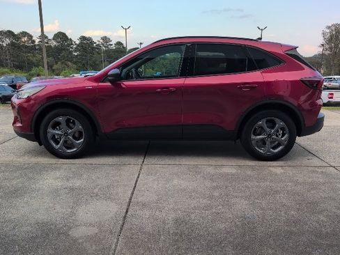 Used 2025 Ford Escape ST-Line w/ Equipment Group 301A image 4