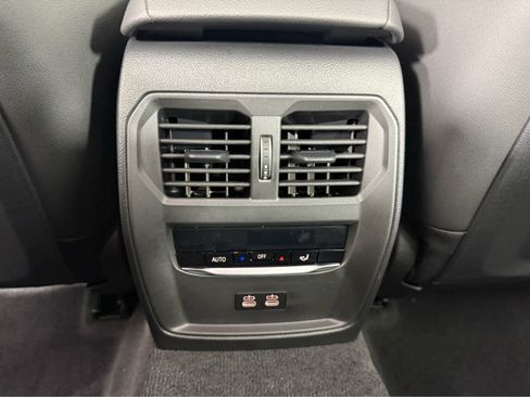 New 2026 BMW 330i xDrive Sedan w/ M Sport Package image 18