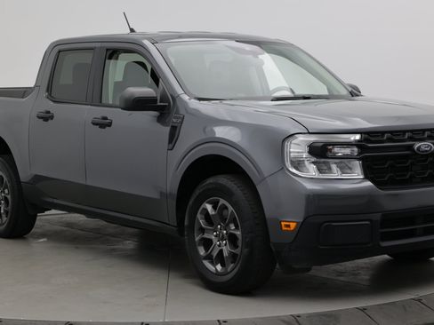 Used 2024 Ford Maverick XLT FWD image 3