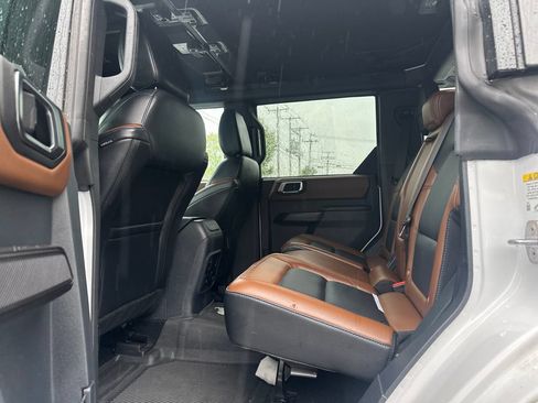Used 2024 Ford Bronco Outer Banks AWD/4WD image 19