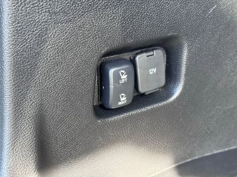 Used 2024 Ford Edge Titanium AWD/4WD image 39