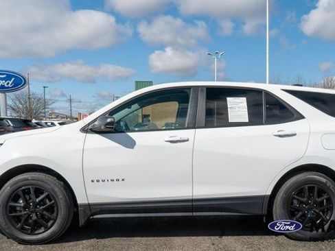 Used 2024 Chevrolet Equinox LS w/ LS Convenience Package FWD image 9