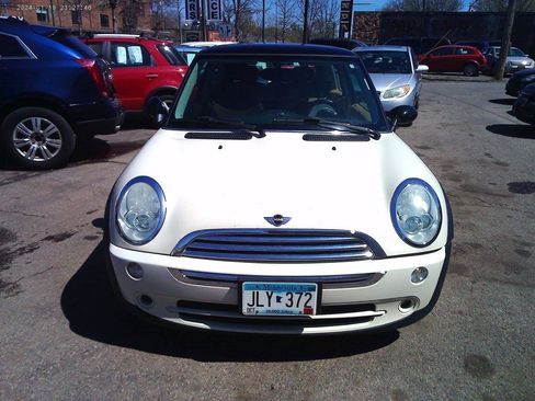 Used 2006 MINI Cooper Hardtop FWD image 3