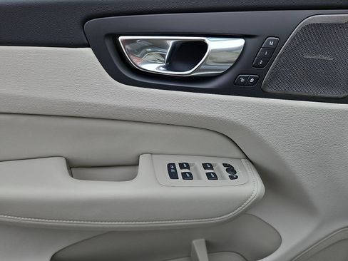 New 2026 Volvo XC60 B5 Ultra w/ Protection Package Premier image 10